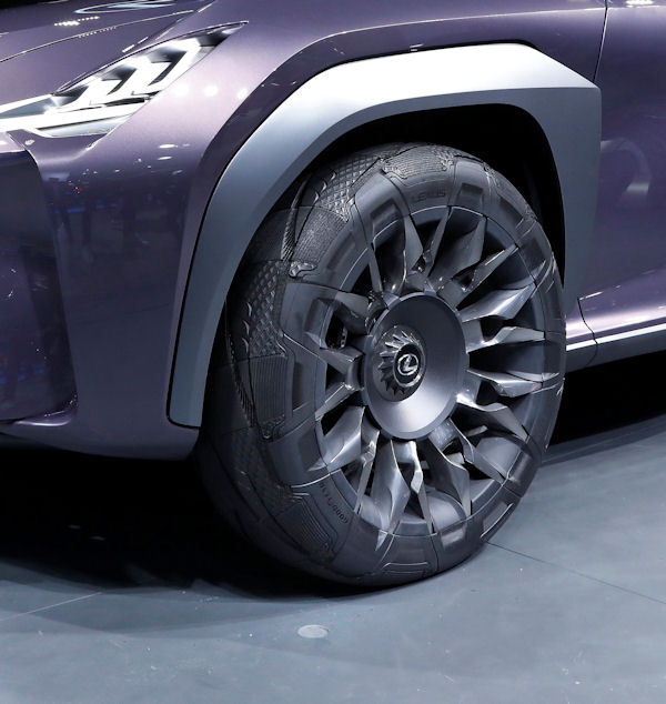 Goodyear Lexus Paris 2016 tb