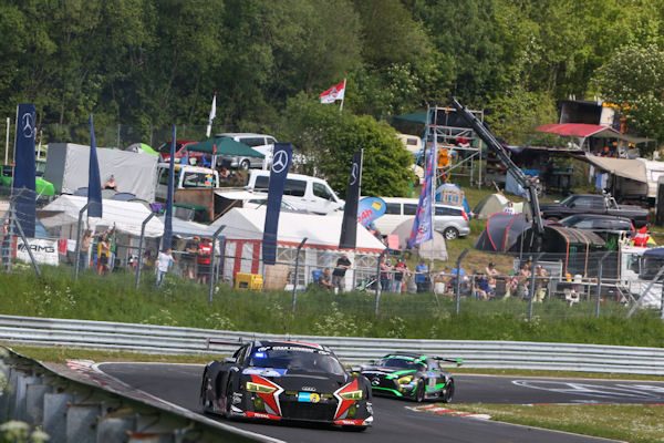 24h Rennen Nordschleifen Action 2016 klein