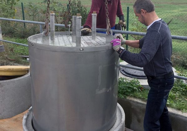 Regenwasseranlage aus recycelten Reifen klein