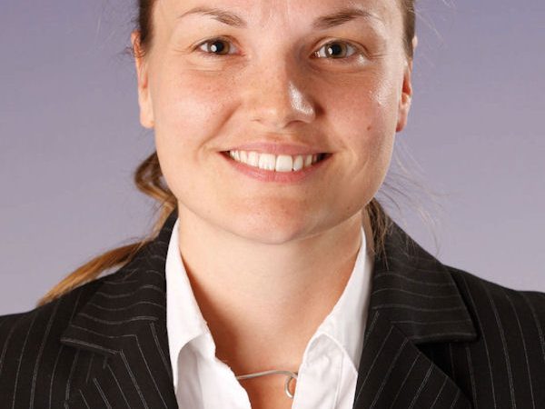 DMSB Generalsekretaerin Dr Juli Walter klein