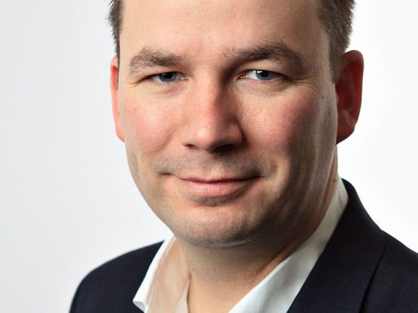 Helm Stephan klein