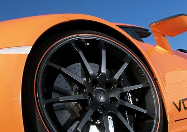 20 VOS Huracan klein