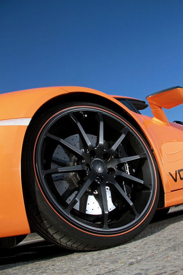20 VOS Huracan klein