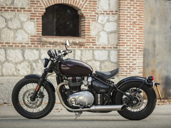 Avon Tyres Triumph OE mit Cobra