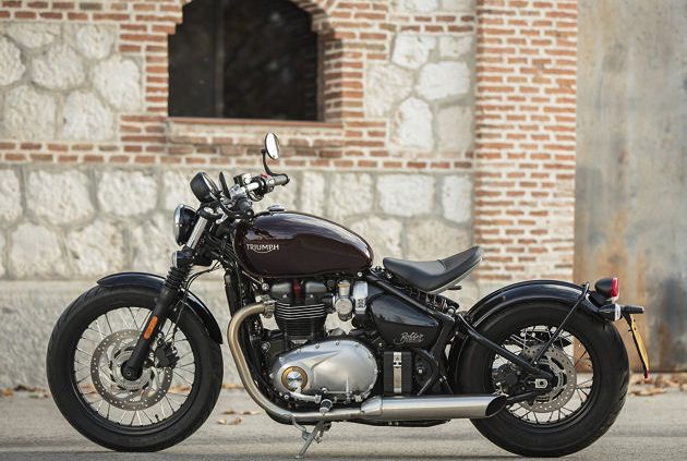 Avon Tyres Triumph OE mit Cobra