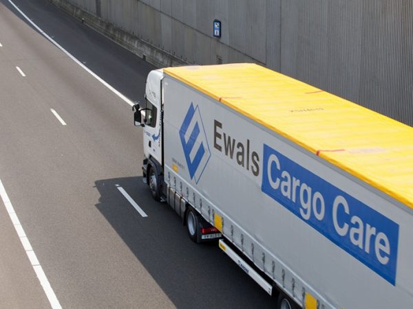 Goodyear Vertragsverlängerung mit Ewals Cargo Care klein