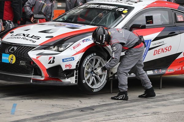 Das Toyota Gazoo Racing Team setzt auf Bridgestone Potenza Premium klein