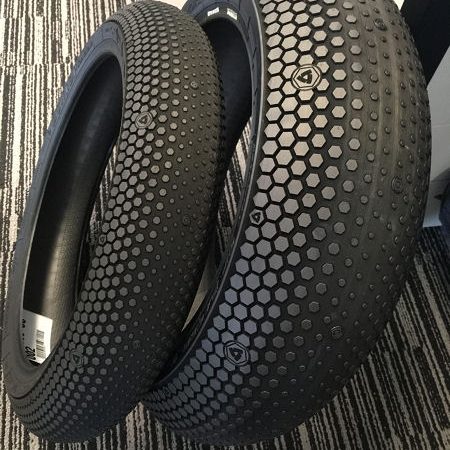 Dunlop gelaserte Motorradreifen
