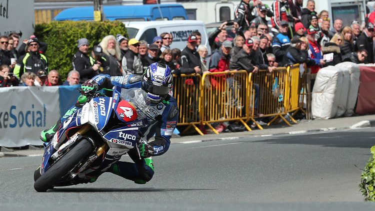 Dunlop nächster TT Sieg von Ian Hutchinson