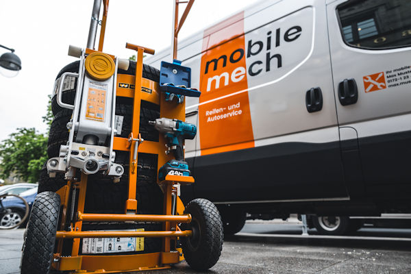 MobileMech Fahrzeug und Werkzeug klein