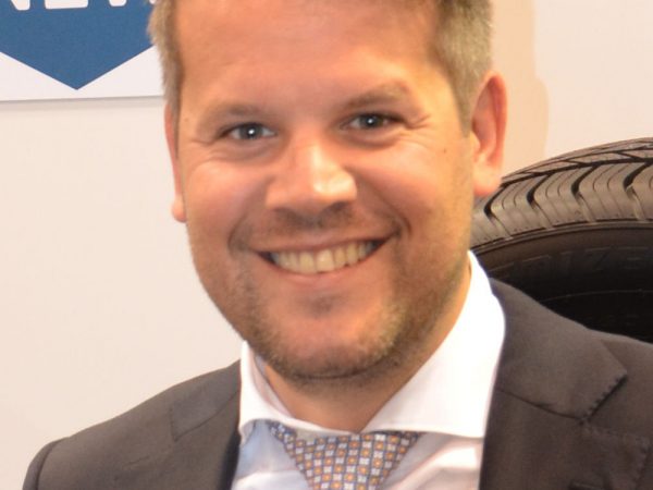 Deldo Tom van Dyck klein