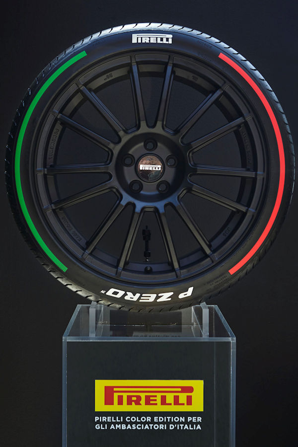 Pirelli Farb Edition Trikolore klein