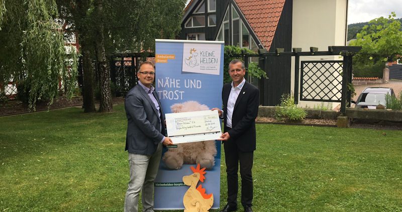Kleine Helden Spendenübergabe 002 tb