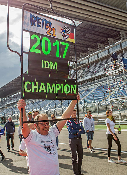 Pirelli IDM Titel bei den Superbikes
