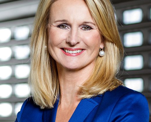 Reinhart Dr. Ariane