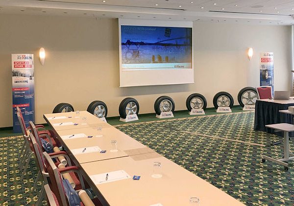 Delticom Viking Händlerschulung mit Conti