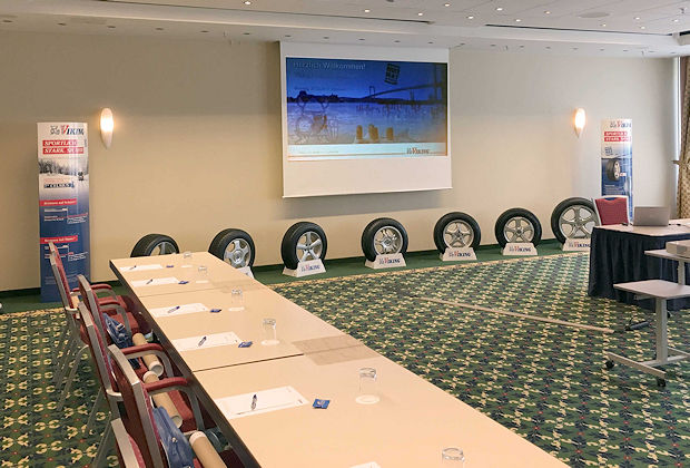Delticom Viking Händlerschulung mit Conti