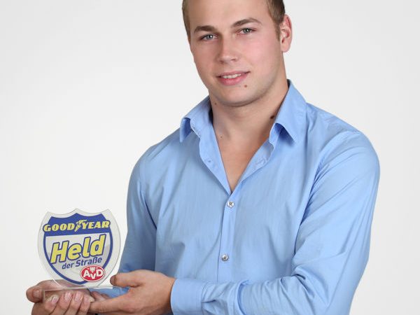 Held der Straße Juli klein