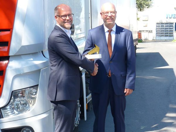 Rüdiger Elflein und Klaus Delatron klein