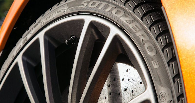 Pirelli McLaren Winterreifen tb