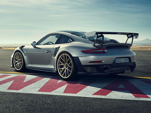 Dunlop ist OE bei Porsche 911 GT2 RS 4 Dunlop ist OE bei Porsche 911 GT2 RS 4
