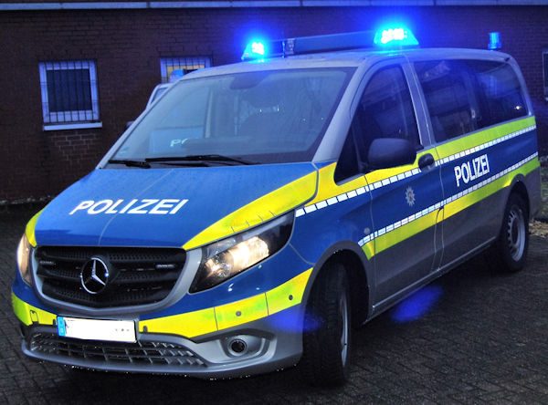 Polizeifahrzeug Vito 3