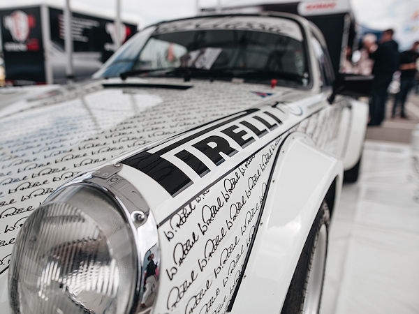 Pirelli Partner von elftem Porsche Fahrer Forum