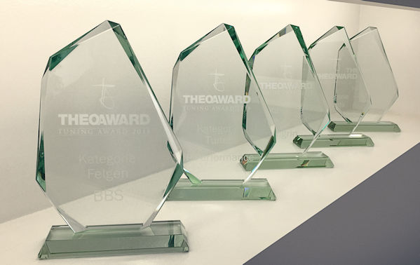Theo Award klein