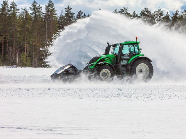 NokianTyres Valtra Snowrace RGB tb