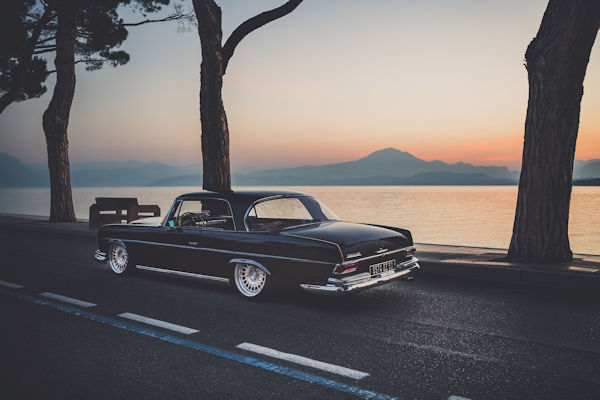 Mercedes Benz W111 002 klein