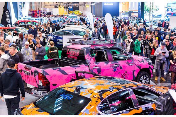 Essen Motor Show klein