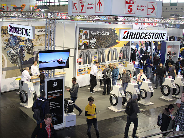 Bridgestone bei der Messe Motorräder in Dortmund