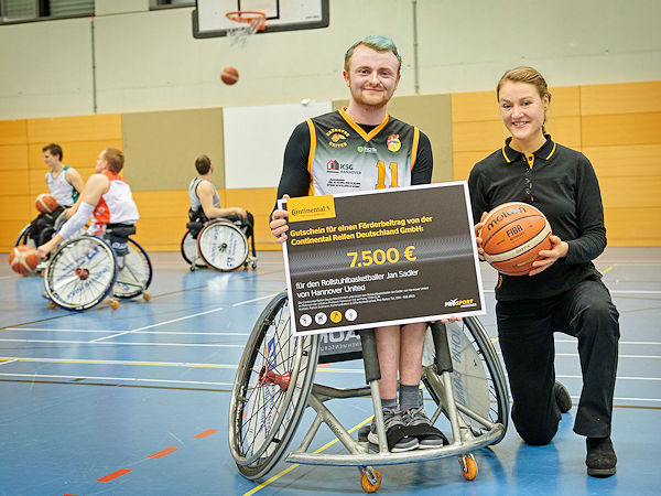 Conti ProSport Hannover Spende an Basketballer