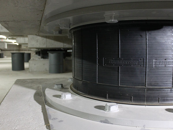 Bridgestone seismische Isolationslager für Olympia