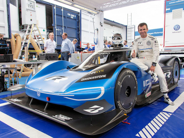 Bridgestone Volkswagen ID. R Romain Dumas tb