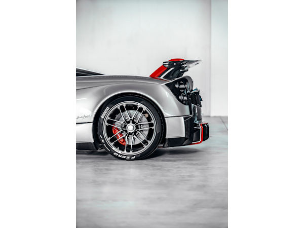 4 Pagani Huayra Roadster BC klein