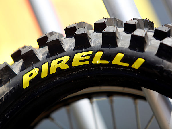 Pirelli Scorpion MX32