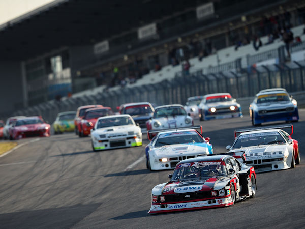 Riesenprogramm für Motorsport Legenden am Nürburgring klein