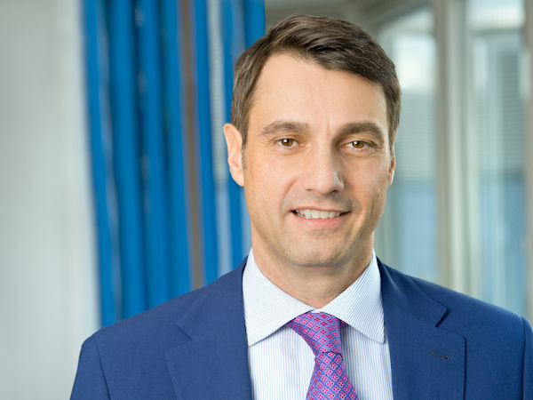 Tüv Süd Connected with your future klein