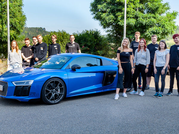 low Startschuss KW Auszubildende 2019 001 klein