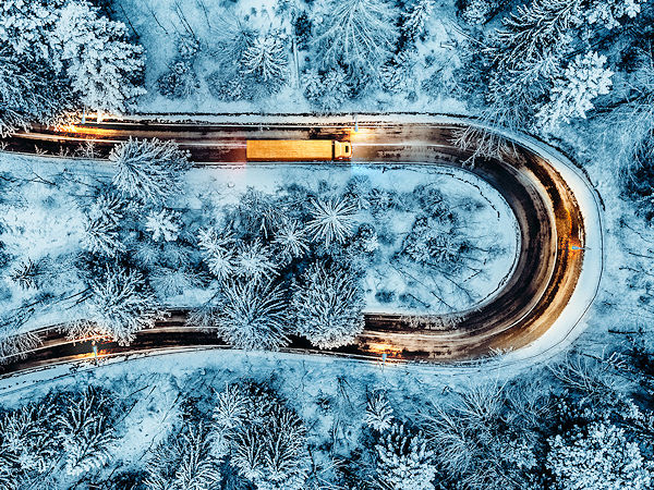 Conti Übersicht Winterausrüstung von Lkw und Bussen