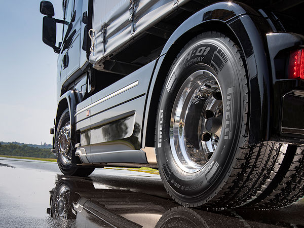 Prometeon Pirelli H01 Proway Aufmacher