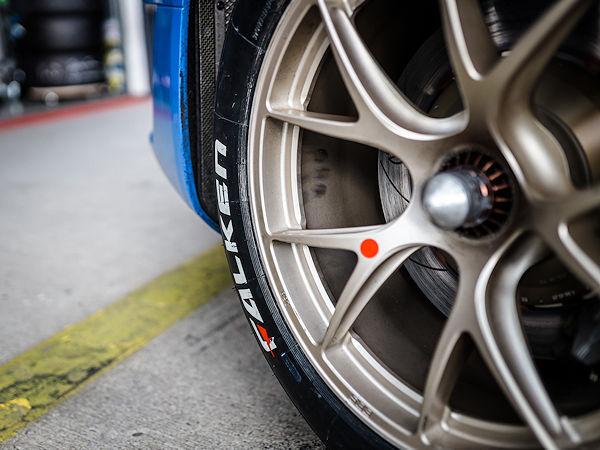 Falken beim VLN Finallauf
