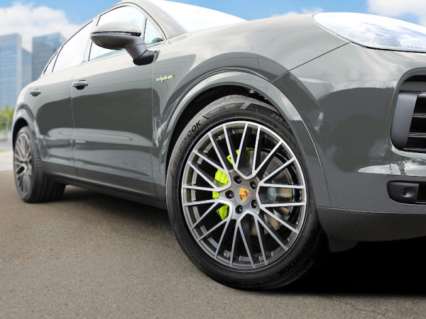 Hankook Porsche Cayenne tb