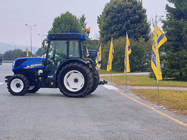 Trelleborg Pneutrac NH PT LR1 klein