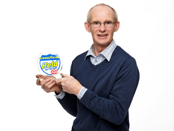 Held der Straße November tb
