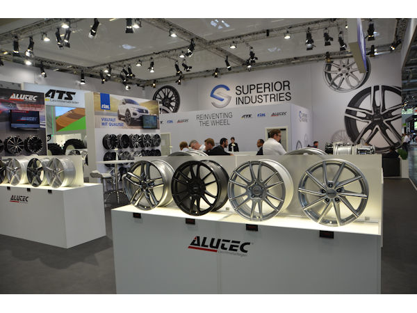 Superior Industries Messe klein