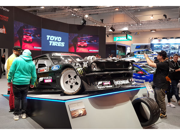 Toyo Auto Messe klein
