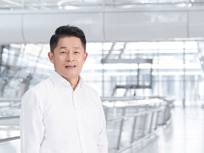Hankook Soo II Lee tb