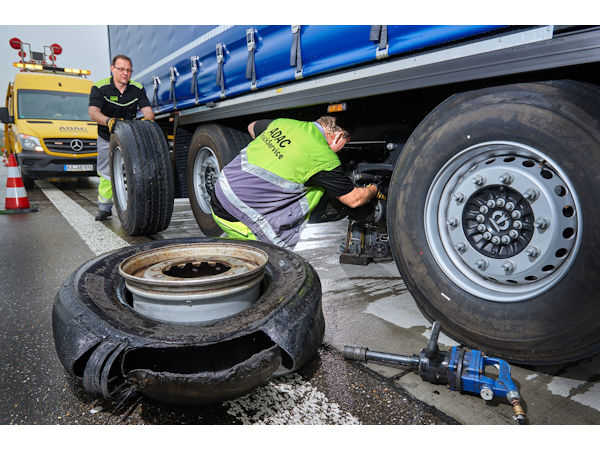 ADAC Truckservice klein